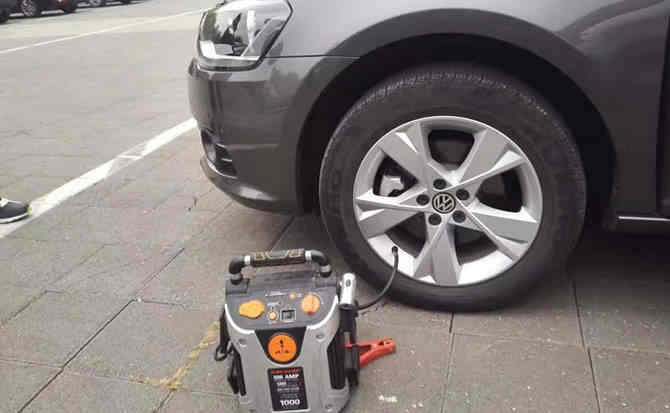 隆尧汽车搭电案例