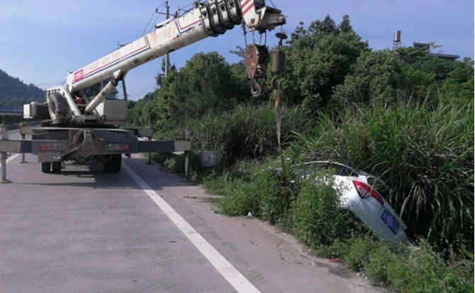 隆尧重载吊车救援 隆尧重载吊车救援